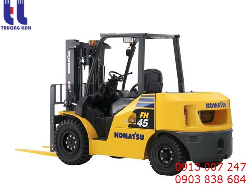 Xe nâng Komatsu sử dụng hệ thống nâng hạ thủy lực với nhiều công suất khác nhau 