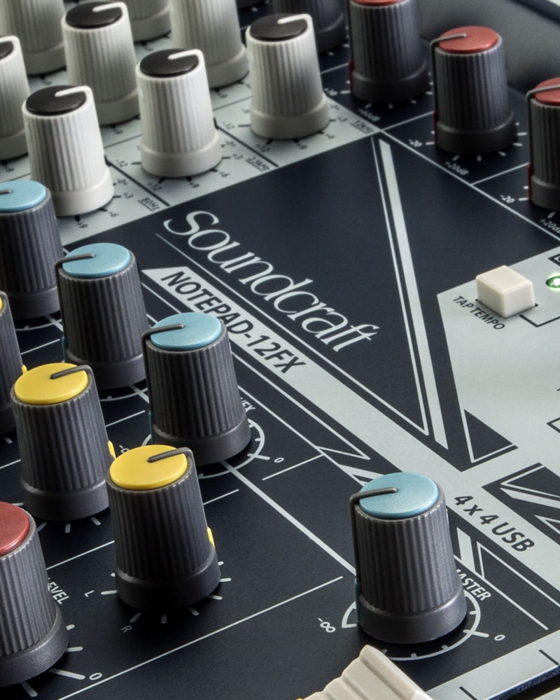 Notepad-12FX Soundcraft Mixer Analog