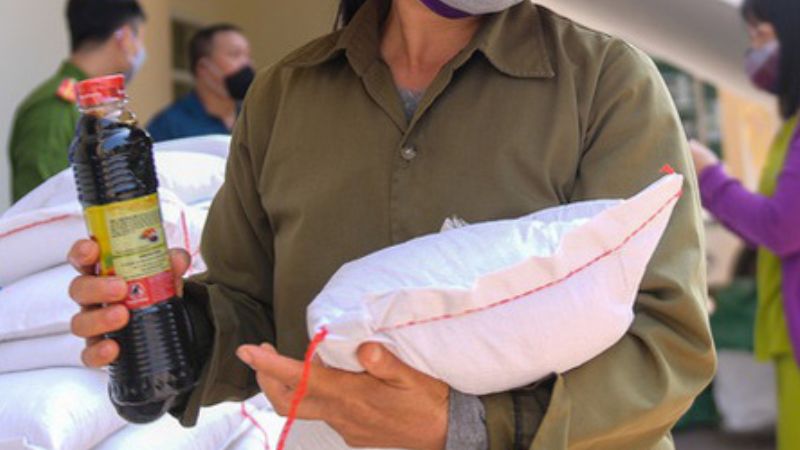Những điều cần biết khi mua gạo làm từ thiện, các bạn làm từ thiện cần phải lưu tâm