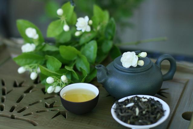 Trà nhài và sức khỏe mùa lạnh – Bí quyết an yên từ tách trà ấm mùa đông