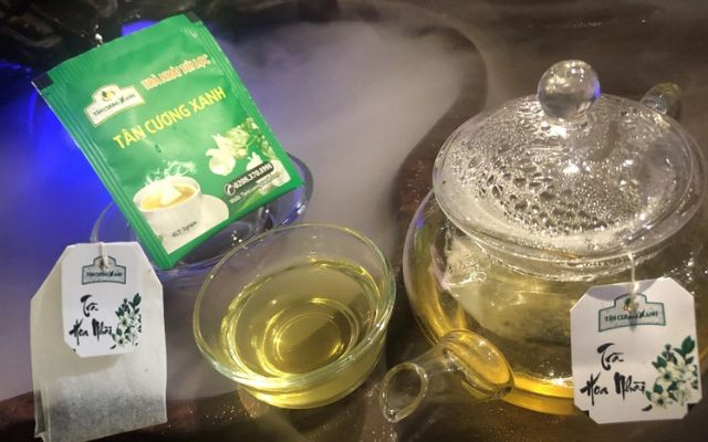 Chè túi lọc được làm từ trà hoặc thảo mộc