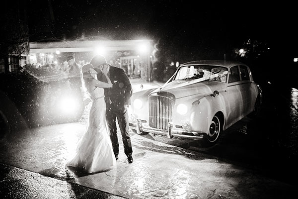 Làm thế nào để có bộ ảnh cưới dưới mưa tuyệt đẹp 