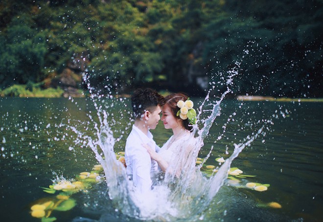 Ấn tượng ảnh cưới dưới nước tại Tràng An của cặp đôi Hà Thành