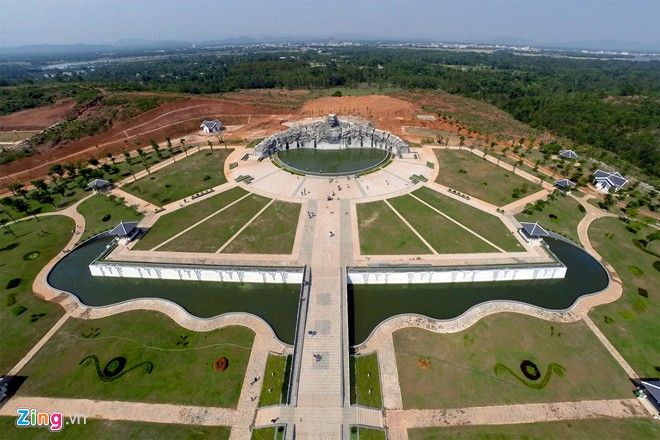 Tượng đài Mẹ Việt Nam anh hùng 400 tỷ nhìn từ trên cao 