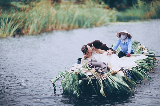 Ngẩn ngơ với bộ ảnh cưới “Nơi tận cùng thế giới” đầy ma mị