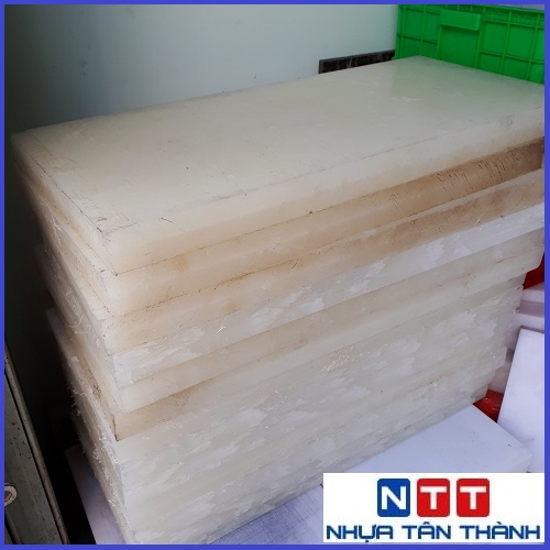 MUA THỚT NHỰA Ở THỦ ĐỨC.
