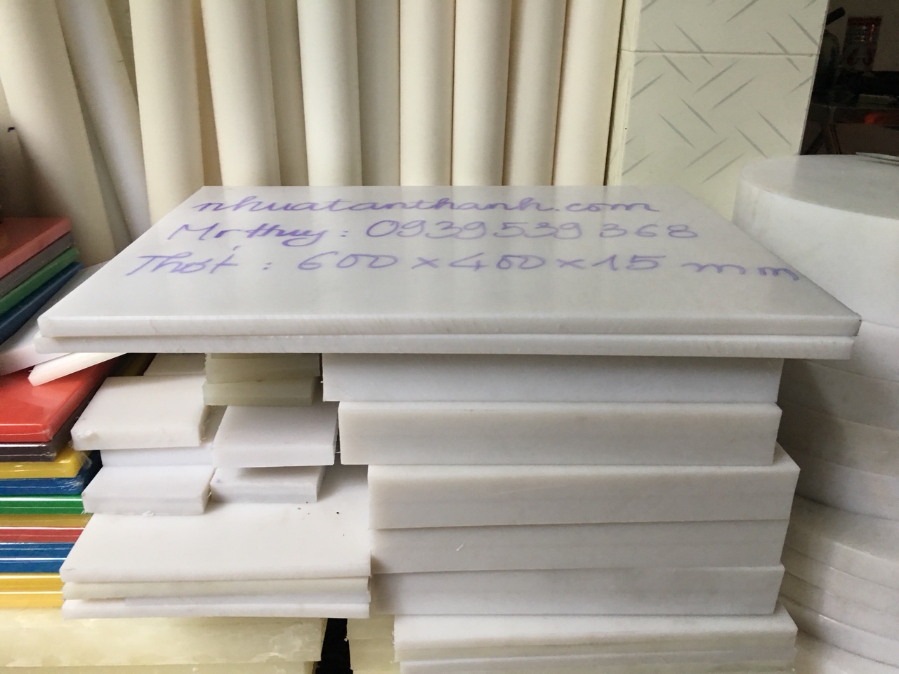 THỚT NHỰA 600X400X15 MM
