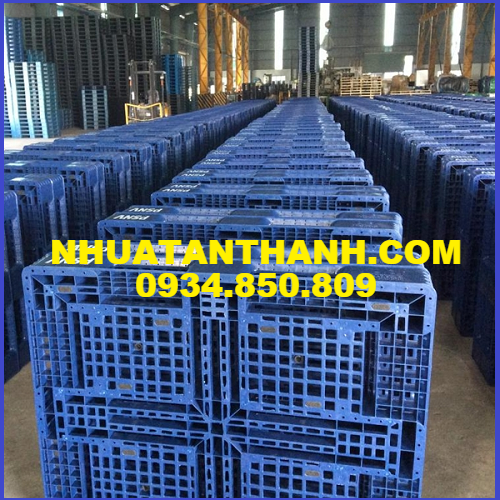 Mang lại giá trị kinh tế và môi trường với PALLET NHỰA giá rẻ Bình Dương của chúng tôi. Sản phẩm của chúng tôi được sản xuất từ chất liệu nhựa cao cấp, mạnh mẽ, bền bỉ và thân thiện với môi trường.