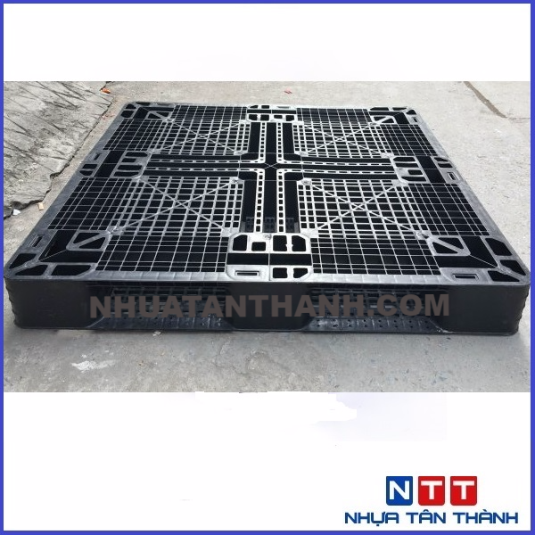 Pallet nhựa cũ Tân Phú