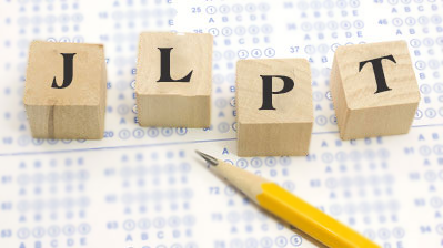 So sánh các kỳ thi năng lực lấy chứng chỉ tiếng Nhật JLPT – NAT-TEST – TOP J