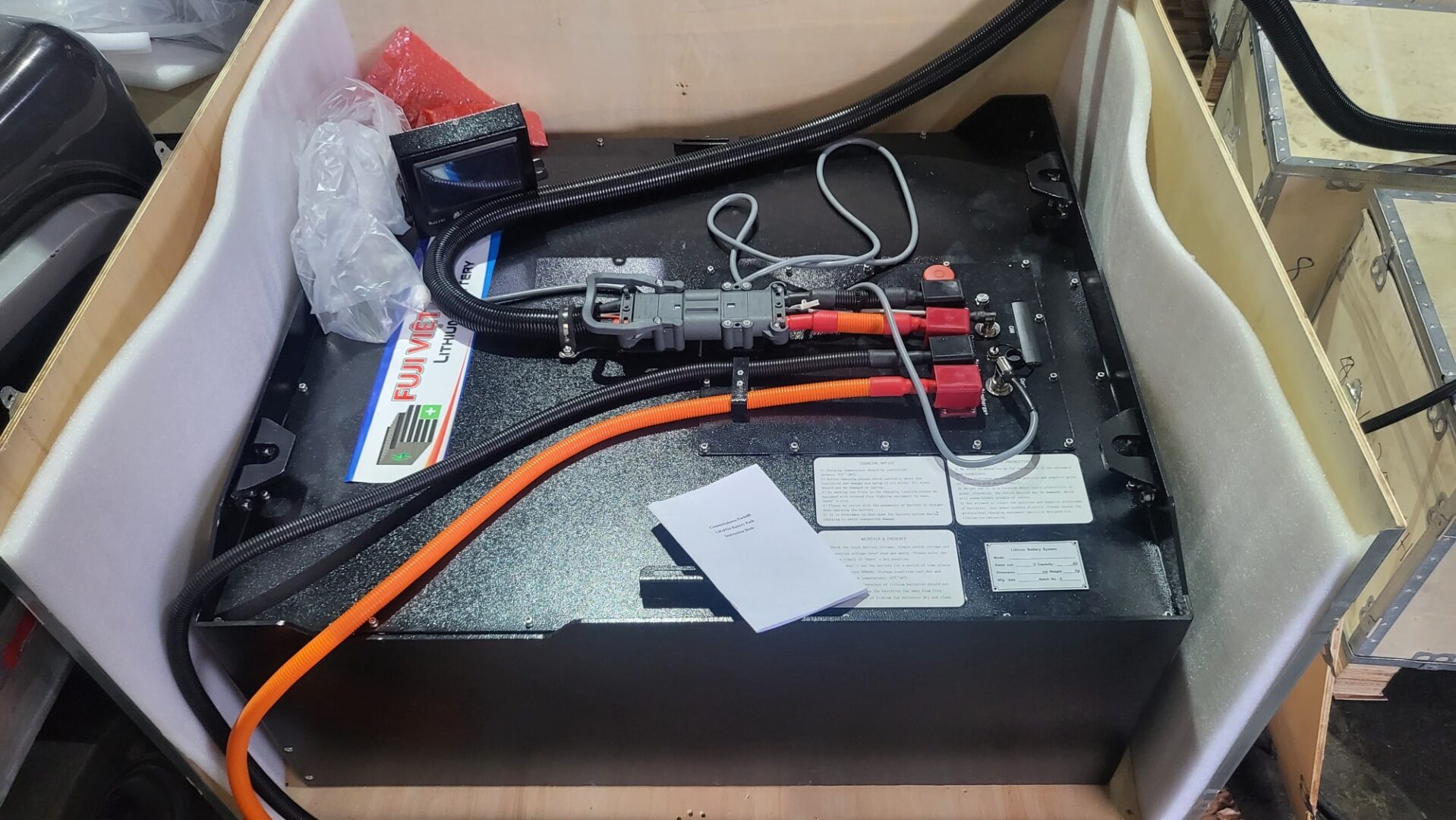 Những yếu tố ảnh hưởng đến giá bình ắc quy xe nâng điện