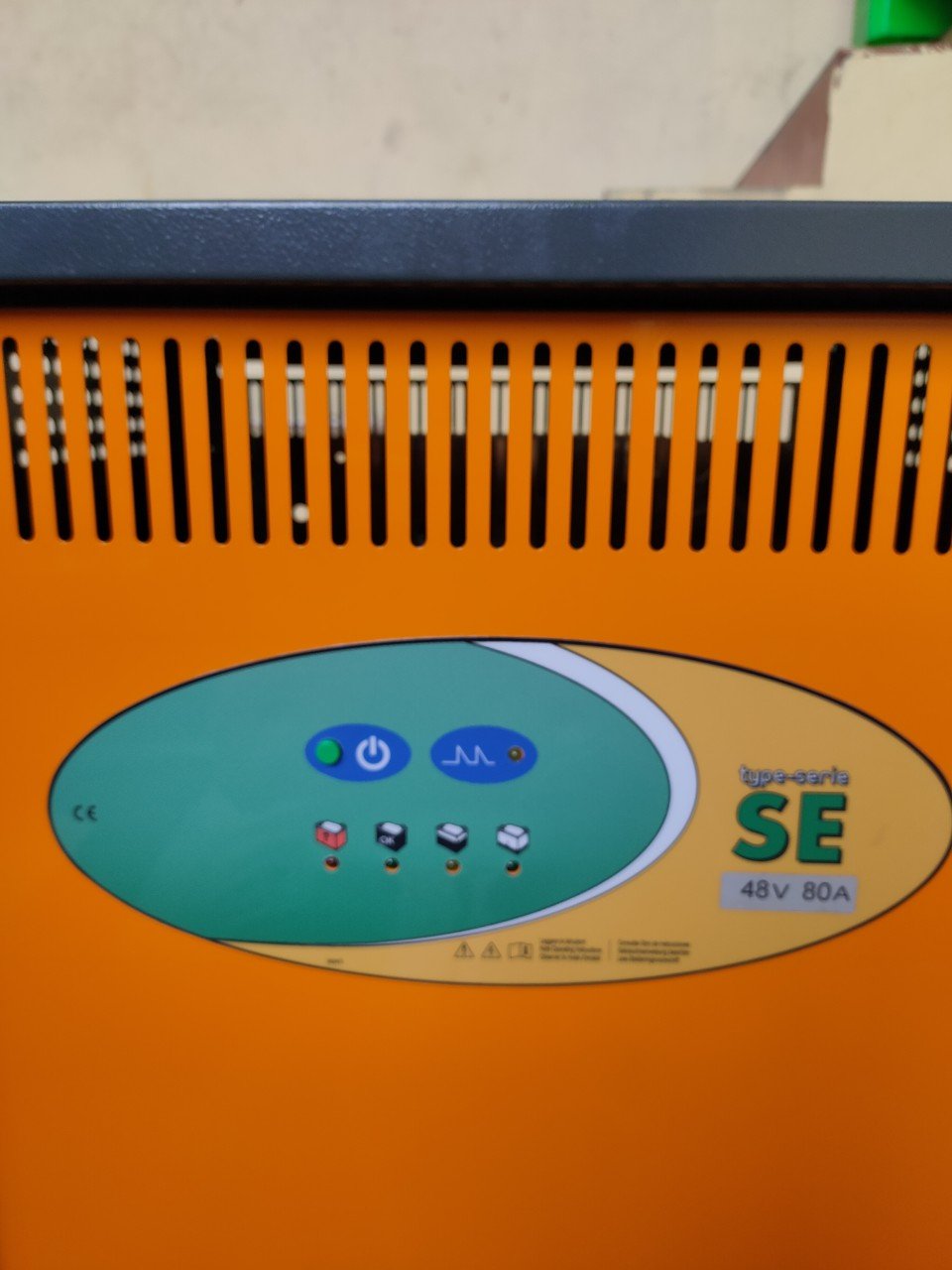 Máy sạc ắc quy xe nâng điện hiệu XCELL - ITALIA với nhiều tính năng ưu việt