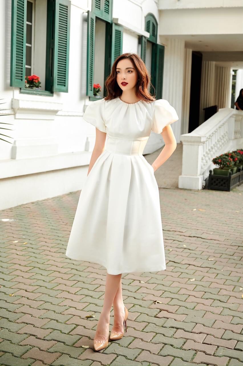 V6835 Váy xòe tay bồng đính nơ tay  The Queen Fashion