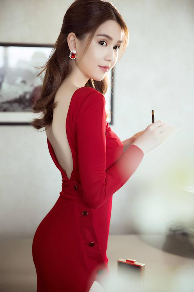 DEAL SỐC Váy đầm ôm body dáng dài size s m đẹp giá rẻ đẹp xinh hotgirl teen  màu cam trắng nhún cách điệu | Shopee Việt Nam