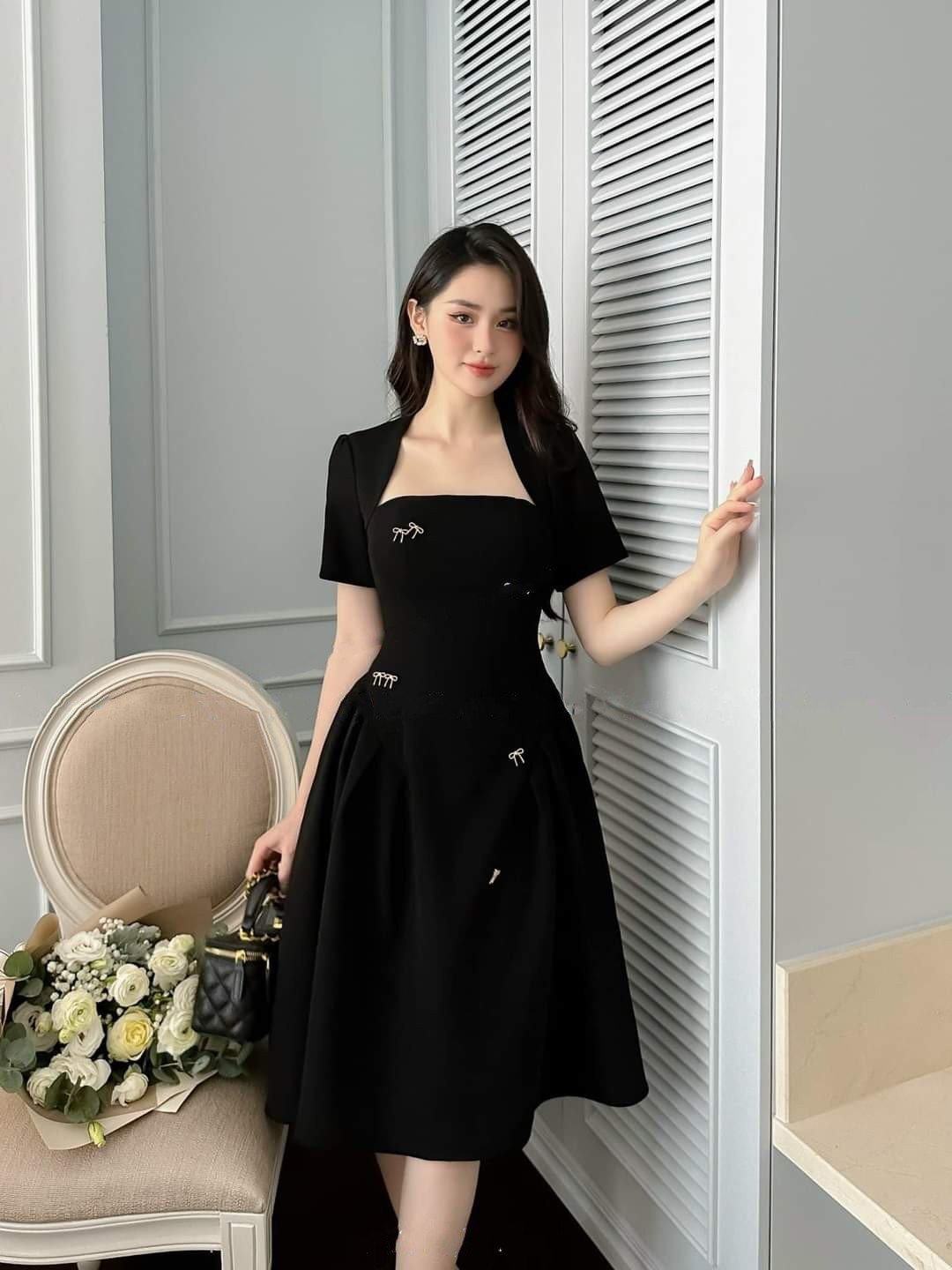 Đầm dự tiệc dáng xòe cúp tay con kèm nơ đá sang trọng