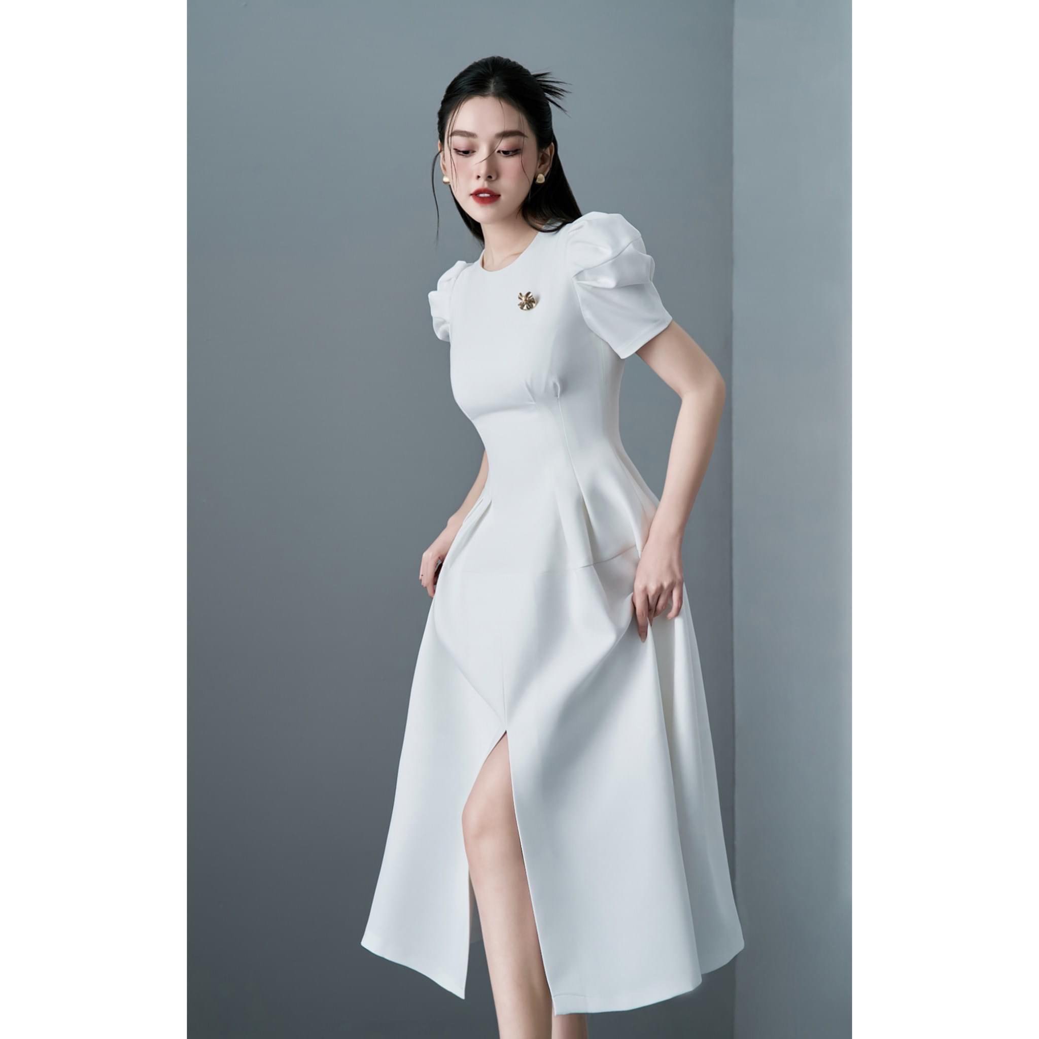 Đầm dự tiệc dáng xoè tay phồng xẻ tà sang trọng