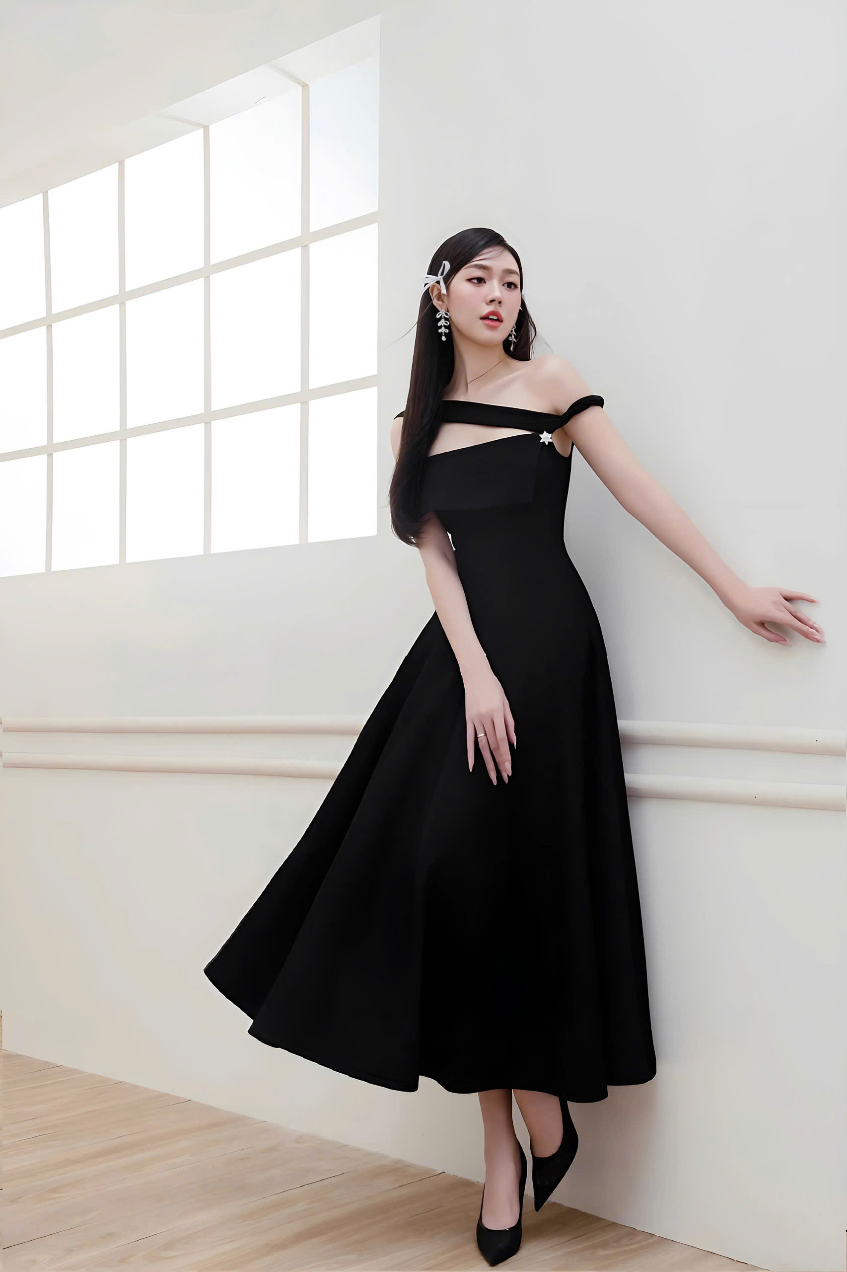 Đầm dự tiệc dáng xoè cúp lệch vai đính đá sang trọng