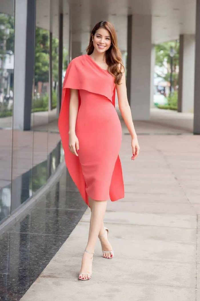 Mẫu đầm suông trung niên ALVA được thiết kế từ chất liệu vải LaTin cao cấp,  in họa tiết 3D cho các chị tuổi 40 , 50 , 60 - Đầm, váy nữ | ThờiTrangNữ.vn