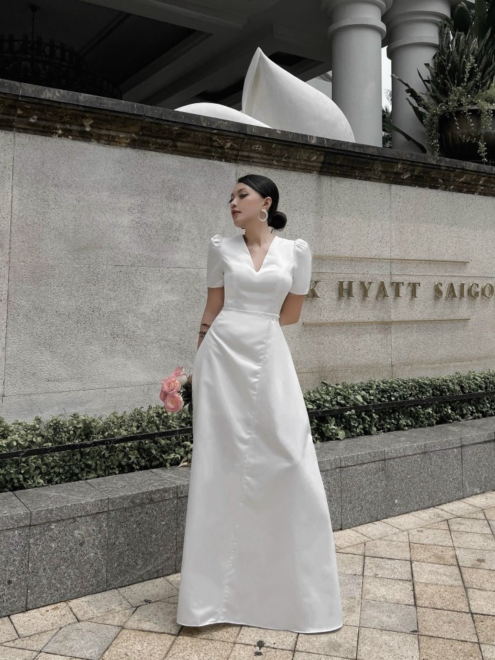 Đầm dạ hội kiểu xoè tay con cổ V eo đính ngọc