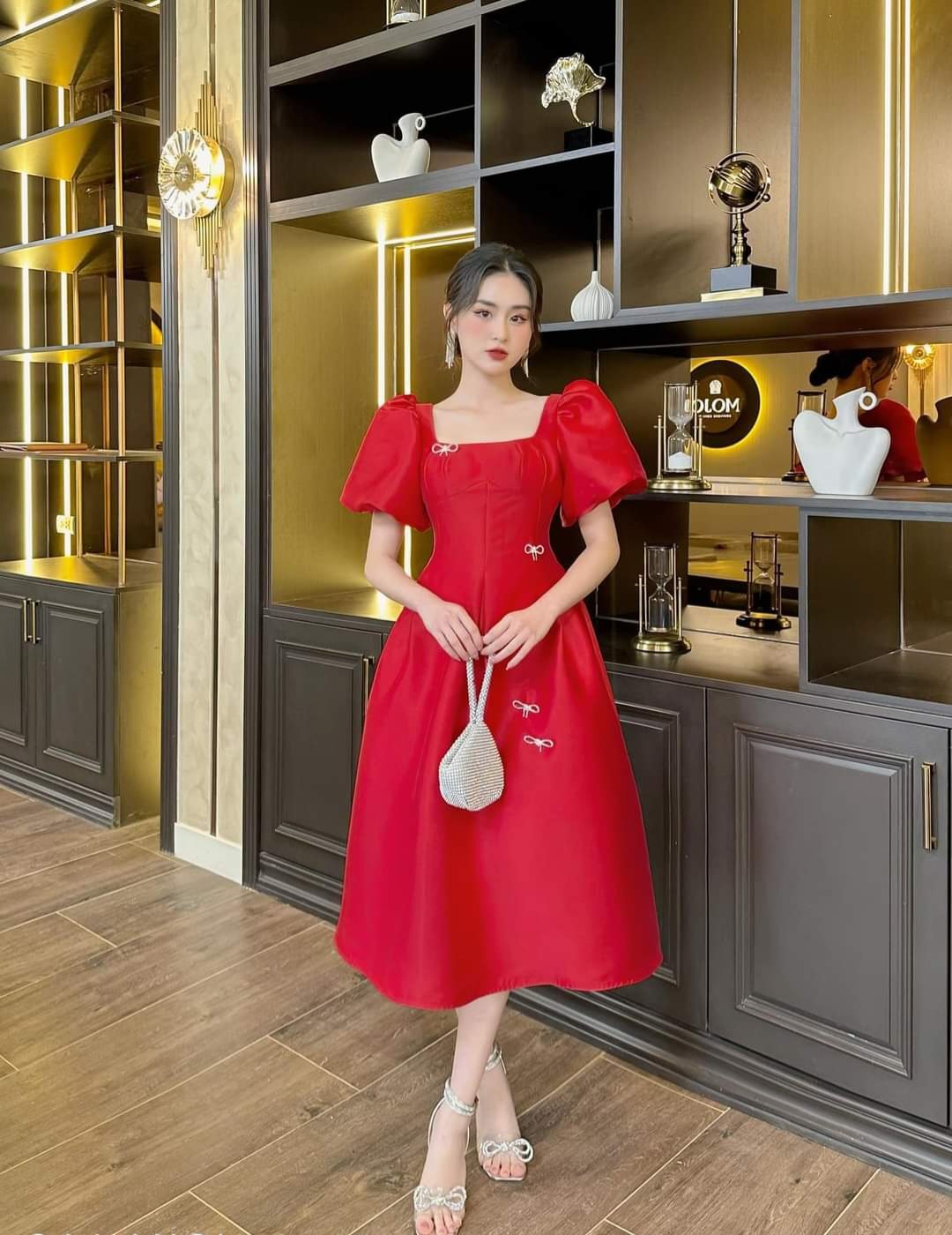 Váy thiết kế cao cấp màu đỏ đính đá sang trọng [ Có video + Ảnh thật ] The  Shilla- D45B80.62D2.LIM.T2.V85T23.CG ĐỎ | Shopee Việt Nam