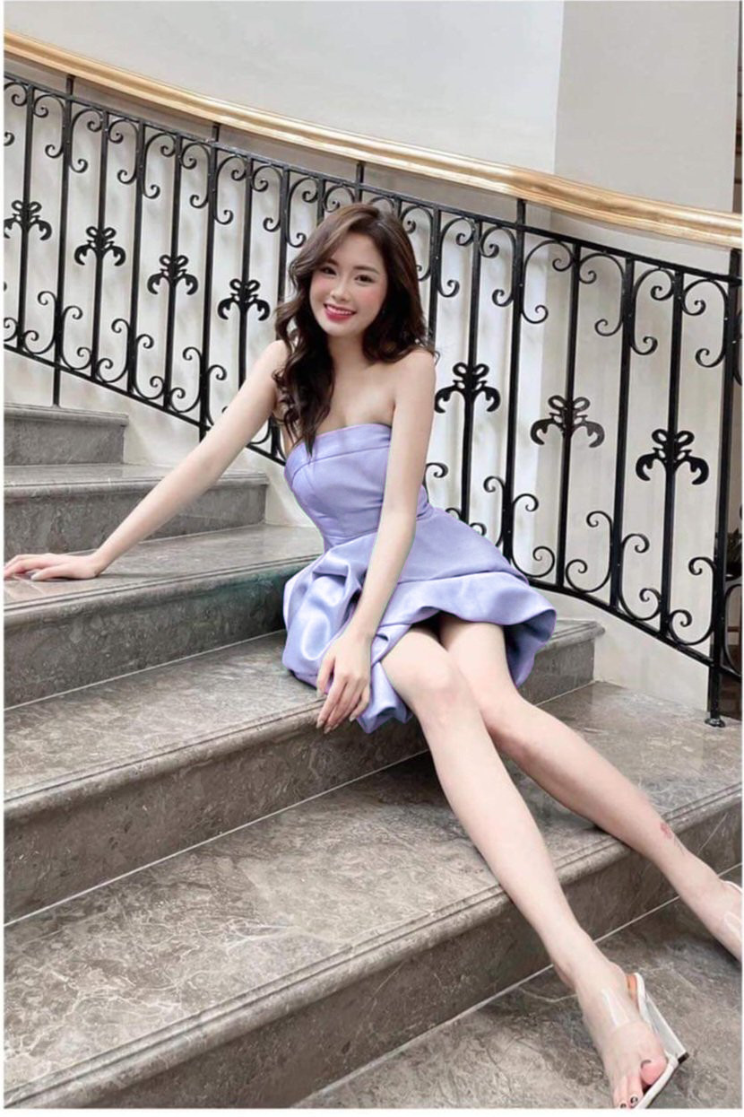 Đầm xòe ngắn cúp ngực tùng xếp phồng (Trắng)