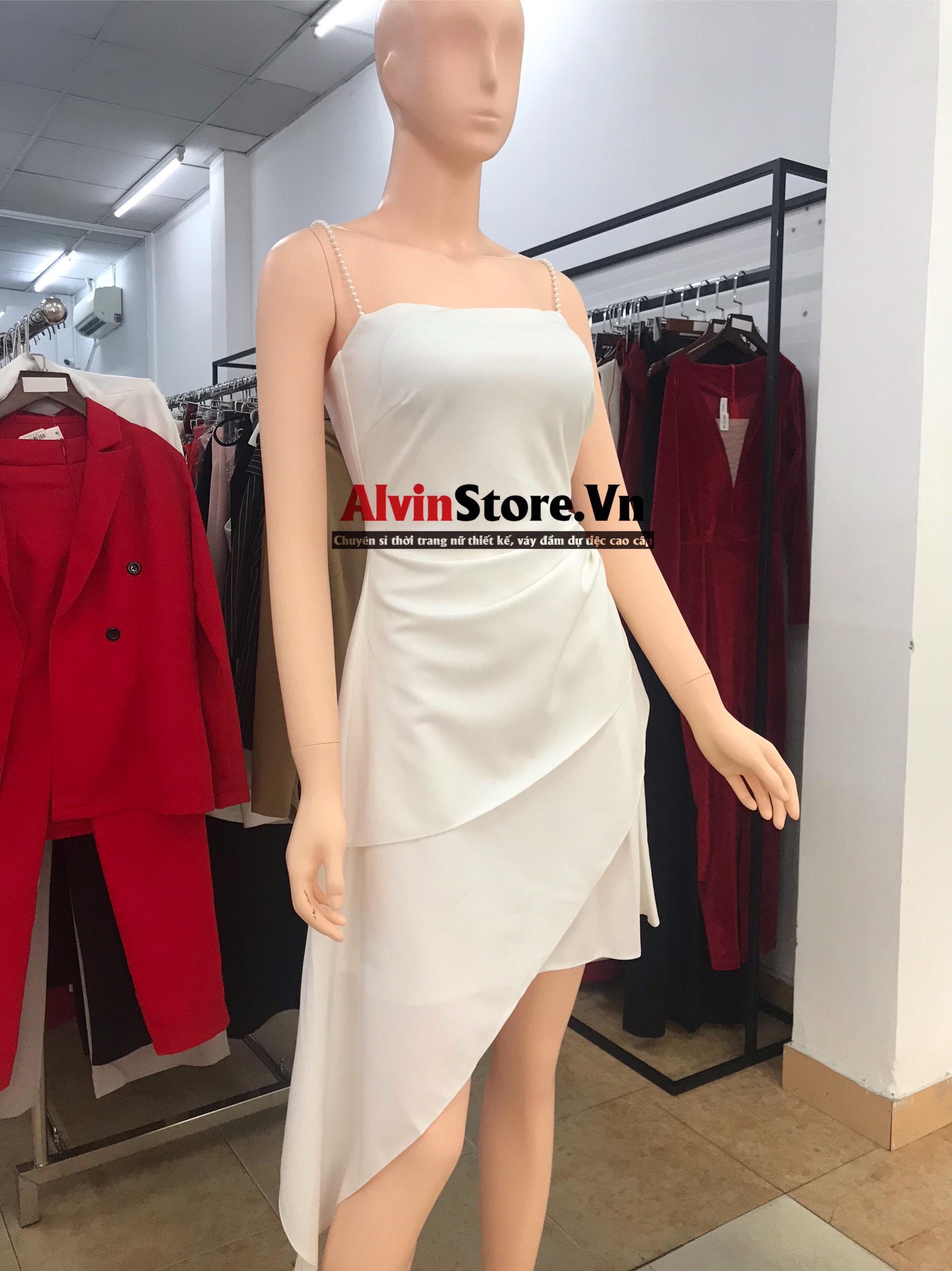 Đầm xòe kiểu hai dây cúp ngực xéo lai (Trắng)