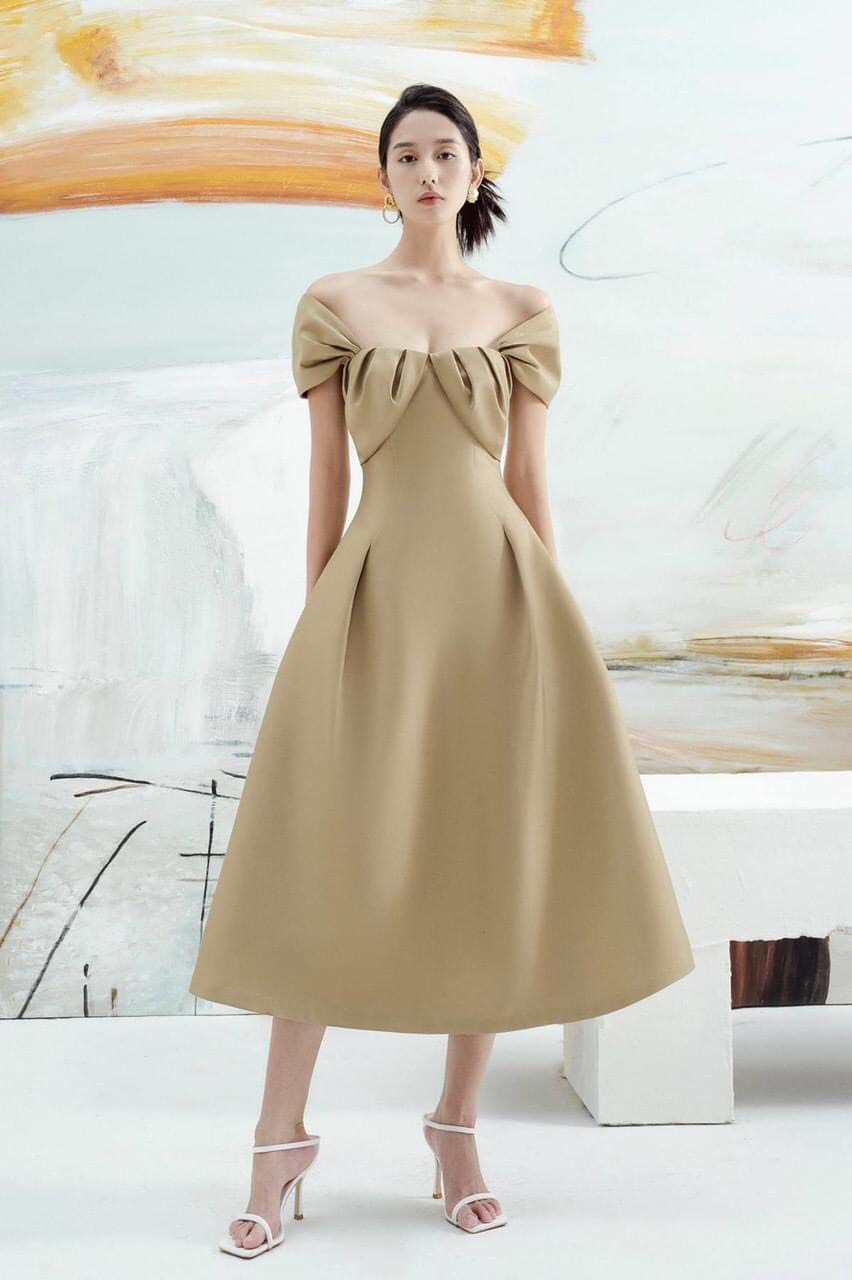 Đầm xoè dài kiểu cúp ngực phối tay con (Vàng)