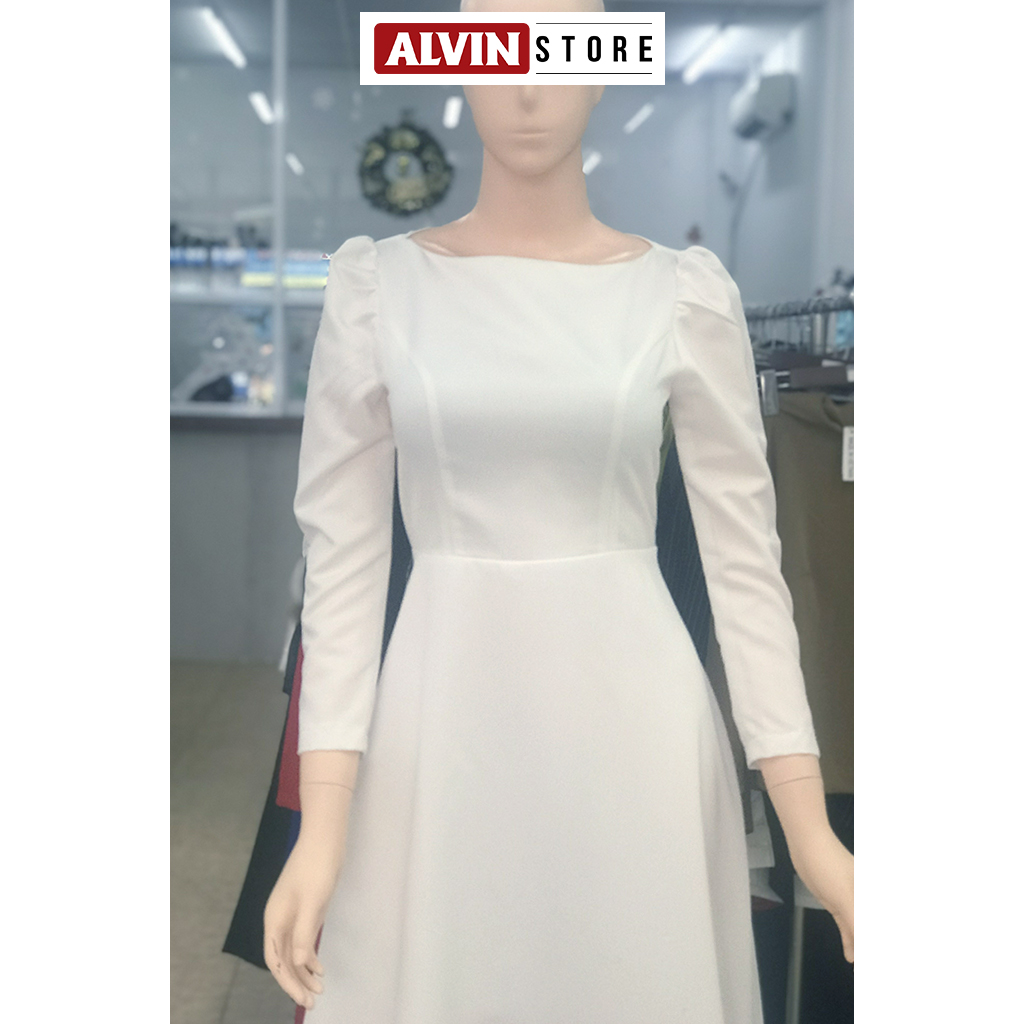 Đầm dạ hội kiểu tay dài cổ thuyền phối nút