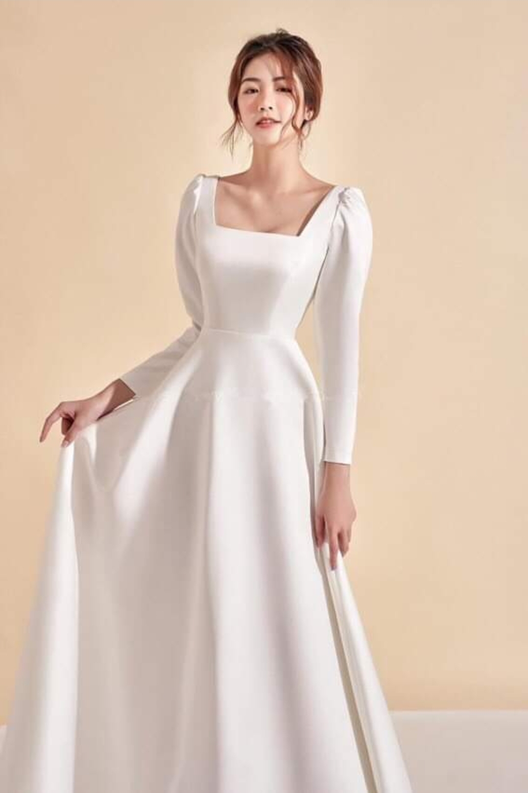 Đầm dạ hội dáng xòe cổ vuông tay dài hợp đi tiệc