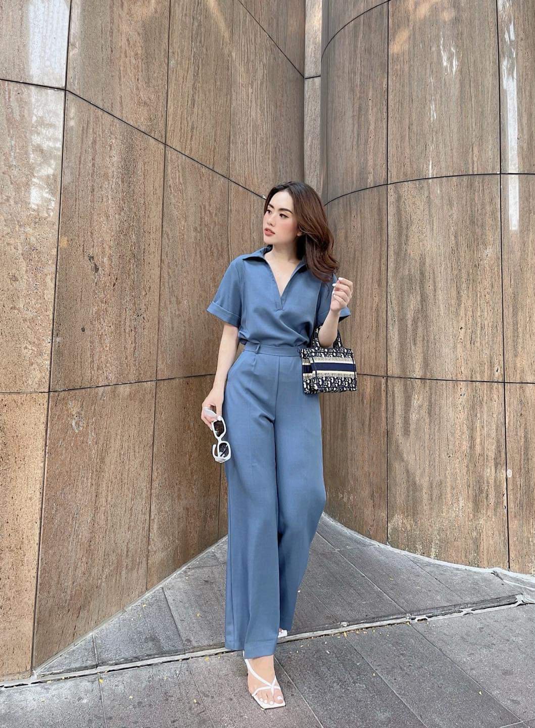 Set áo quần áo cổ sơmi tay ngắn quần dài ống suông (Đen)