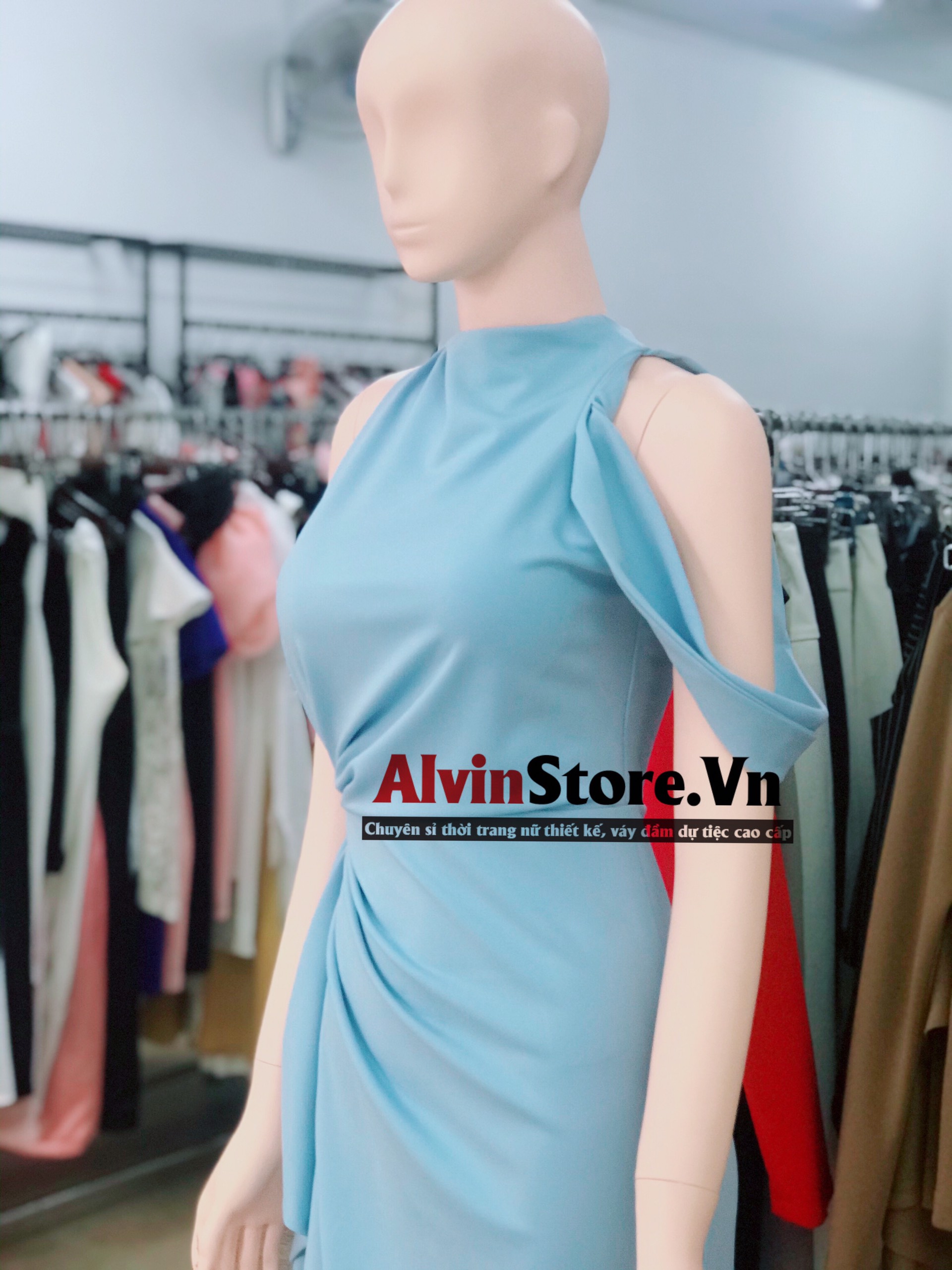 Đầm dạ hội lệch vai sát nách nhúng eo xẻ đùi (Xanh)