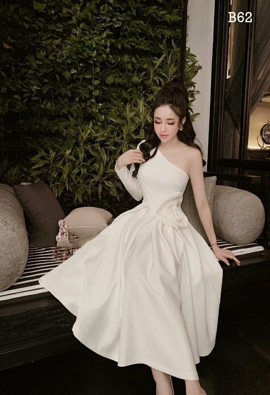 Đầm xoè kiểu tay dài lệch vai hoa eo (Đen)