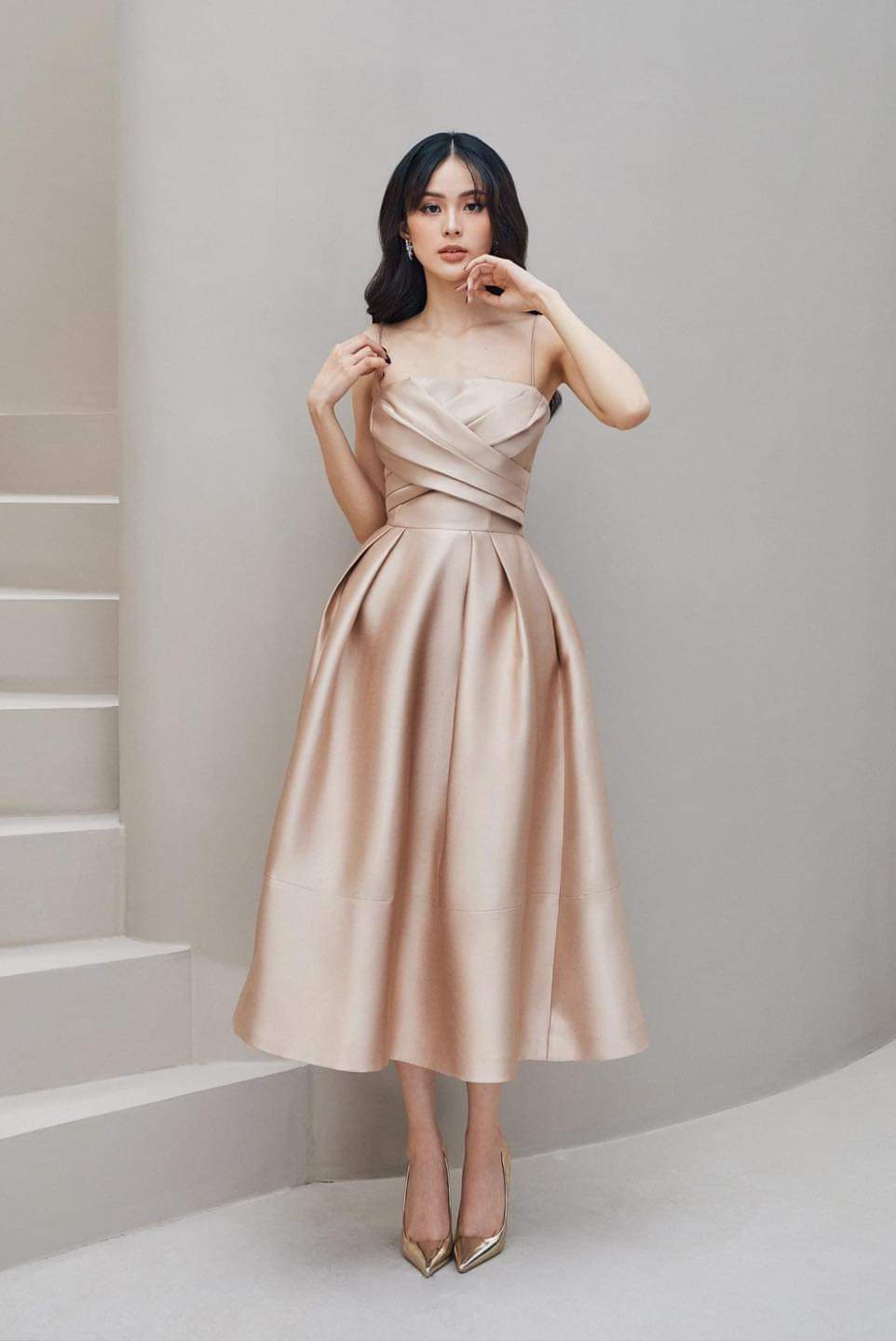 Đầm xòe cúp ngực hai dây xếp ly chéo ngực đi tiệc