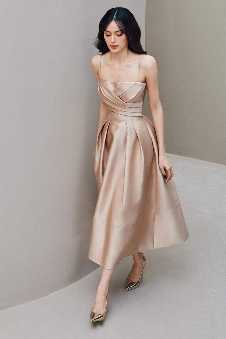 Đầm xòe cúp ngực hai dây xếp ly chéo ngực đi tiệc