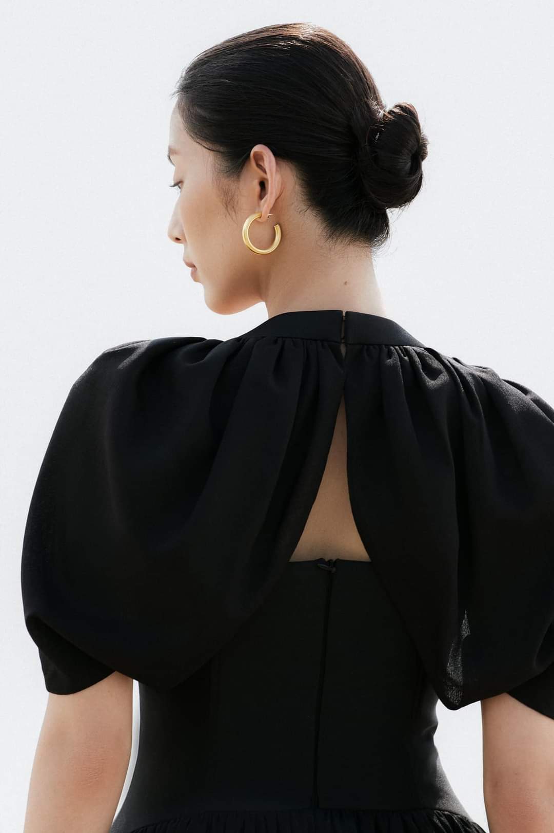 Đầm xòe dài cúp ngực tay phồng dự tiệc