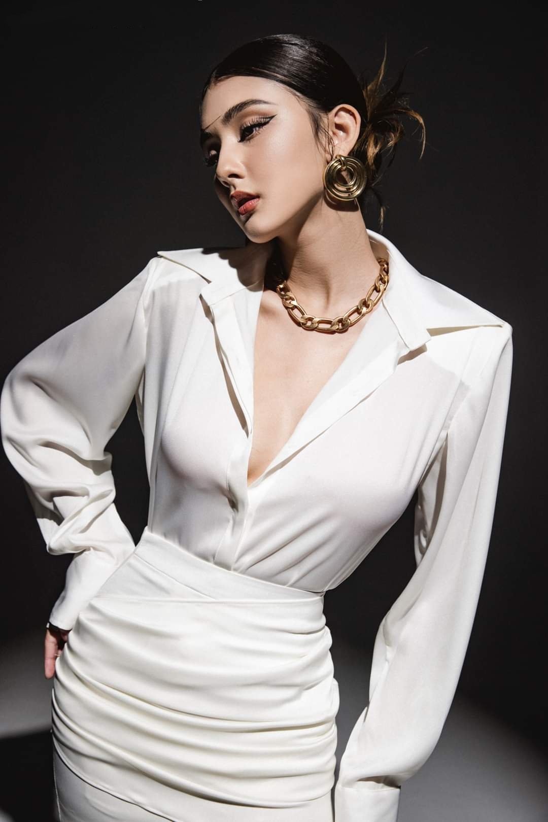 Set áo váy kiểu áo sơmi tay dài phối chân váy ôm ngắn ( Đỏ)