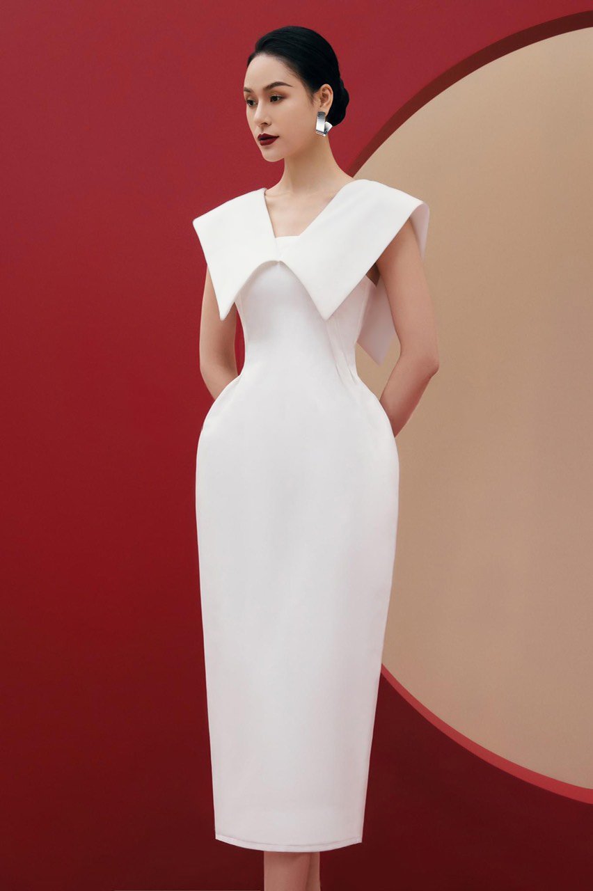 Đầm ôm body dáng dài sát nách phối bèo cổ