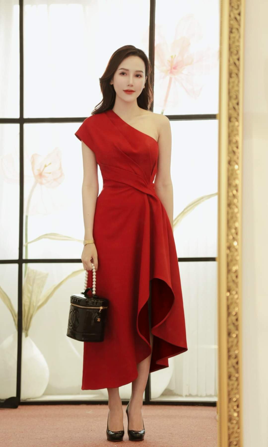 Đầm xòe kiểu lệch vai xếp ly eo xéo tà (Vàng)