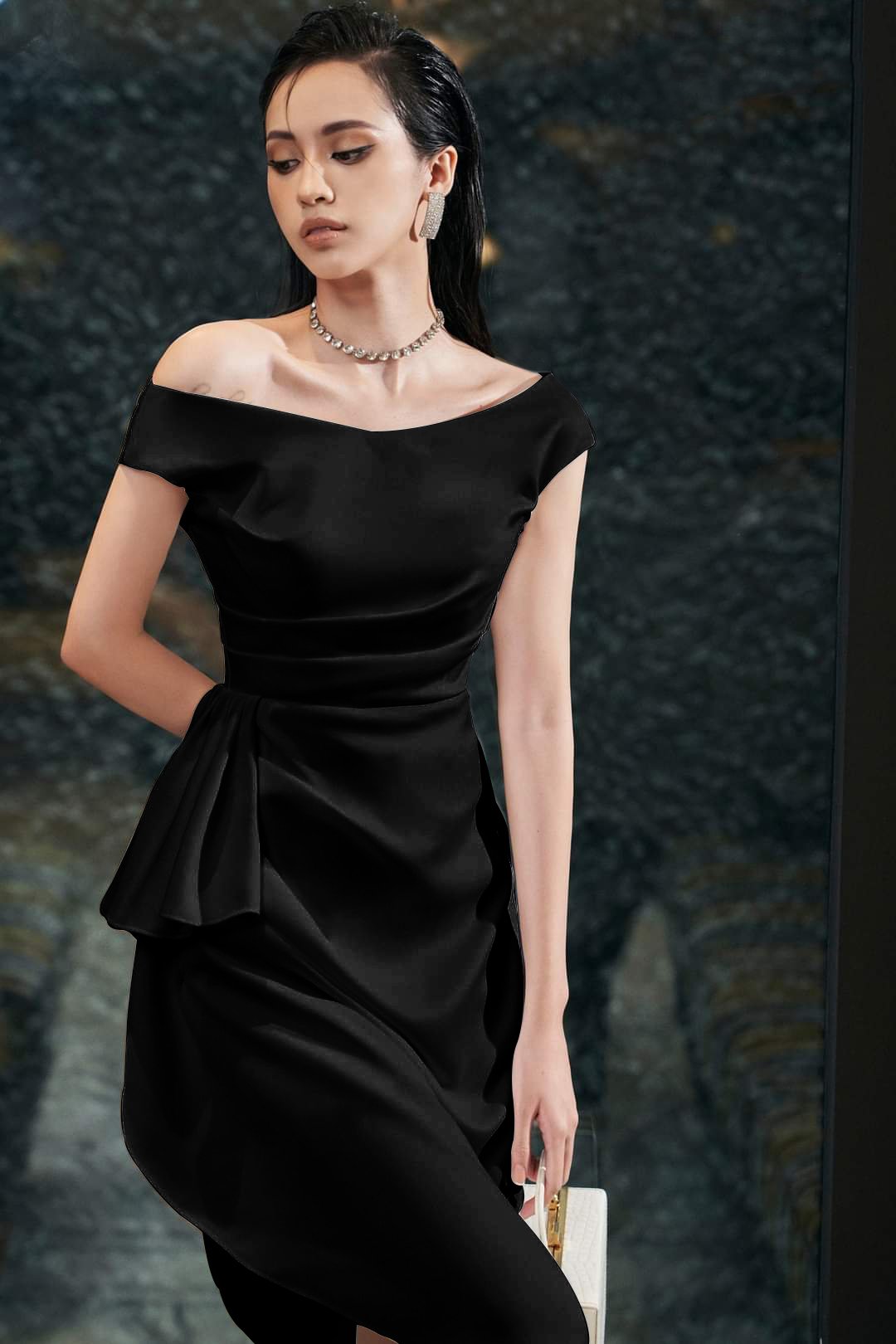 Đầm ôm body lệch vai phối bèo eo xéo tà (Trắng)