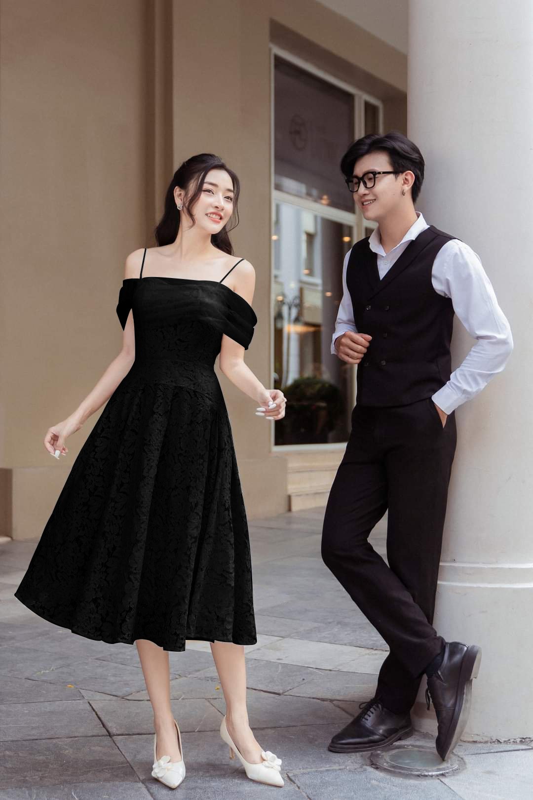 Đầm xòe ren kiểu hay dây hở vai phối lưới (Đen)