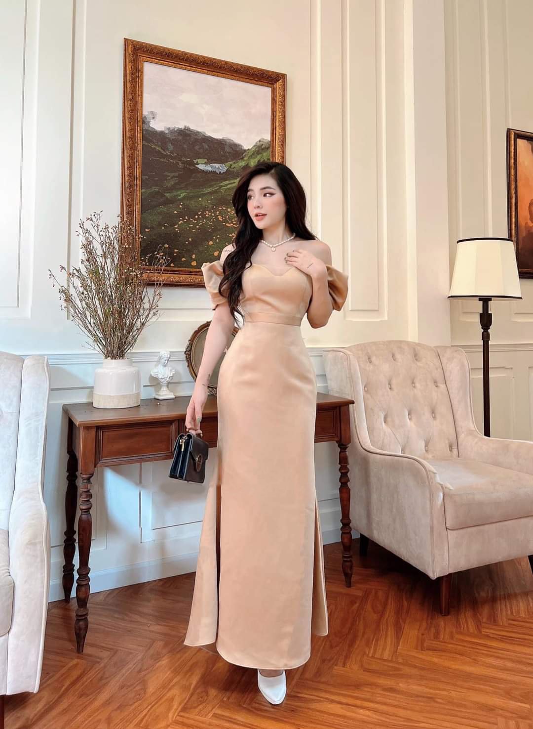 Đầm dạ hội hở vai ngang đuôi cá nhẹ phối lưới (Trắng)