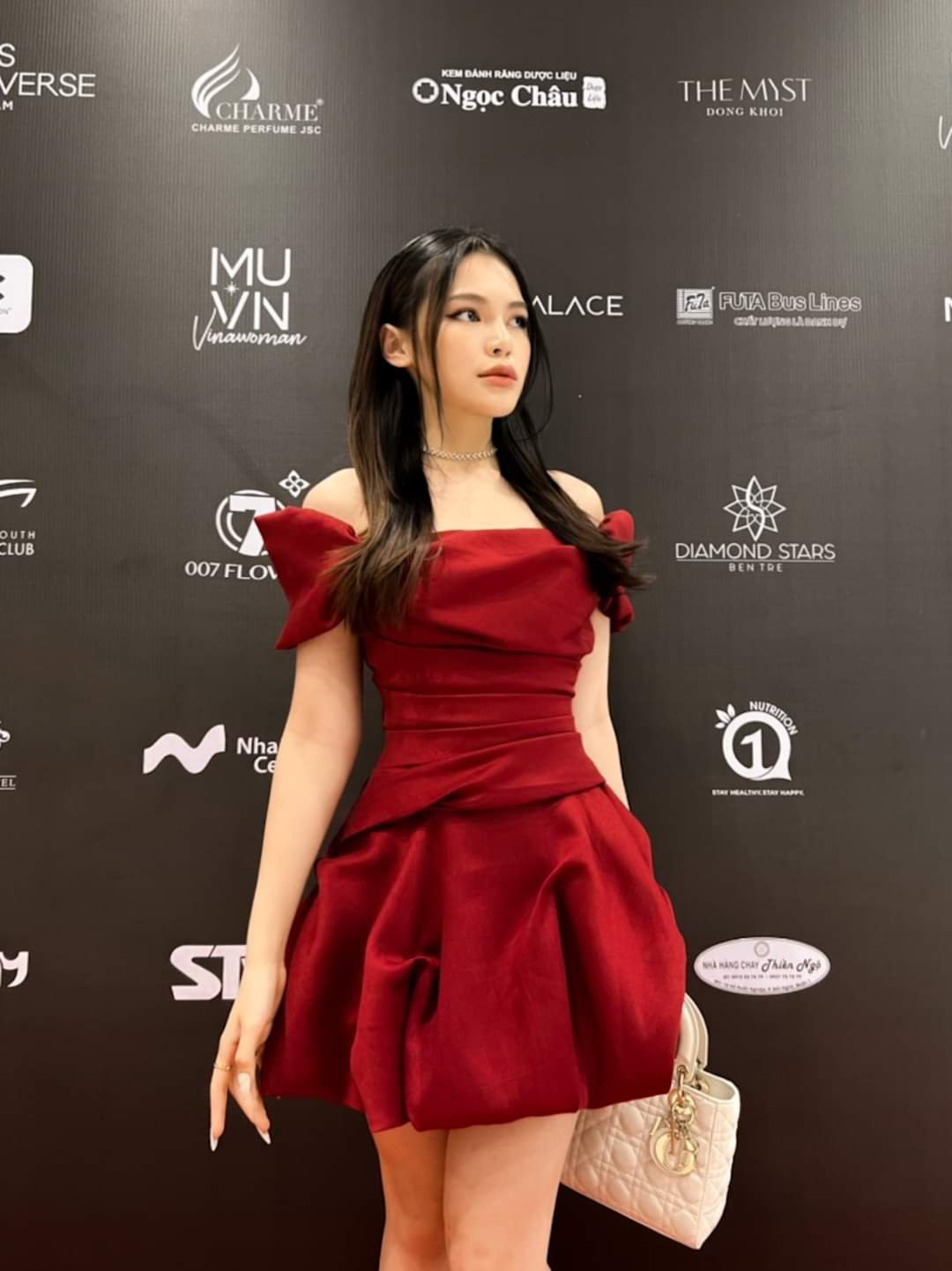 Đầm xòe bồng trên gối cúp ngực phối tay con (Hồng)