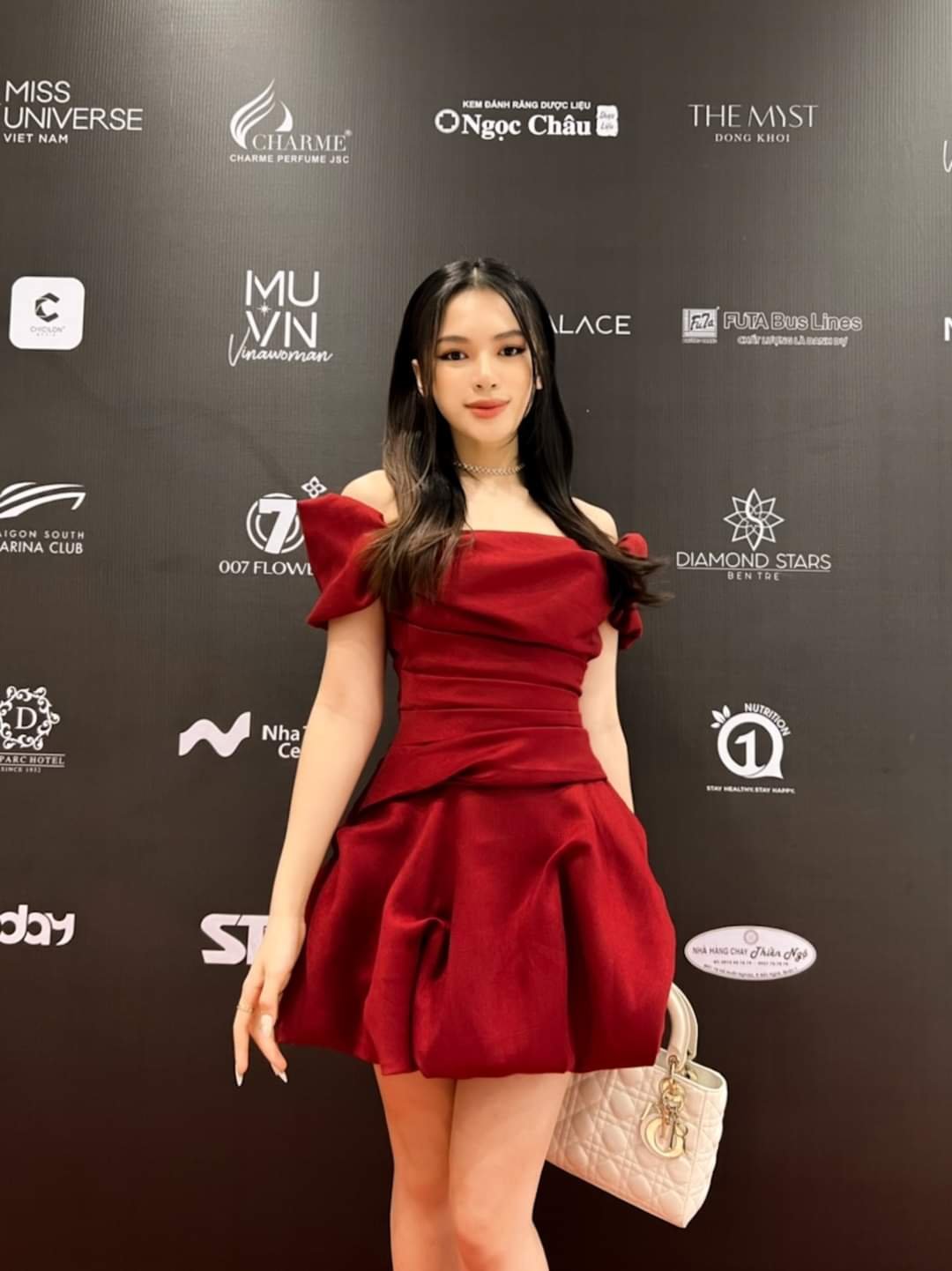 Đầm xòe bồng trên gối cúp ngực phối tay con (Hồng)