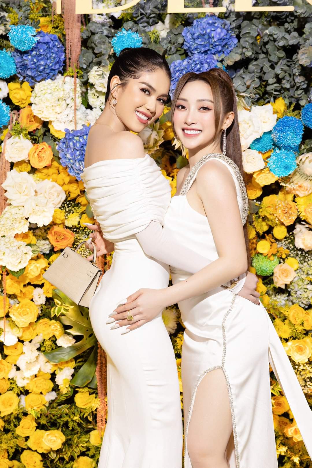 Đầm dạ hội ôm body hở vai tay dài dự tiệc