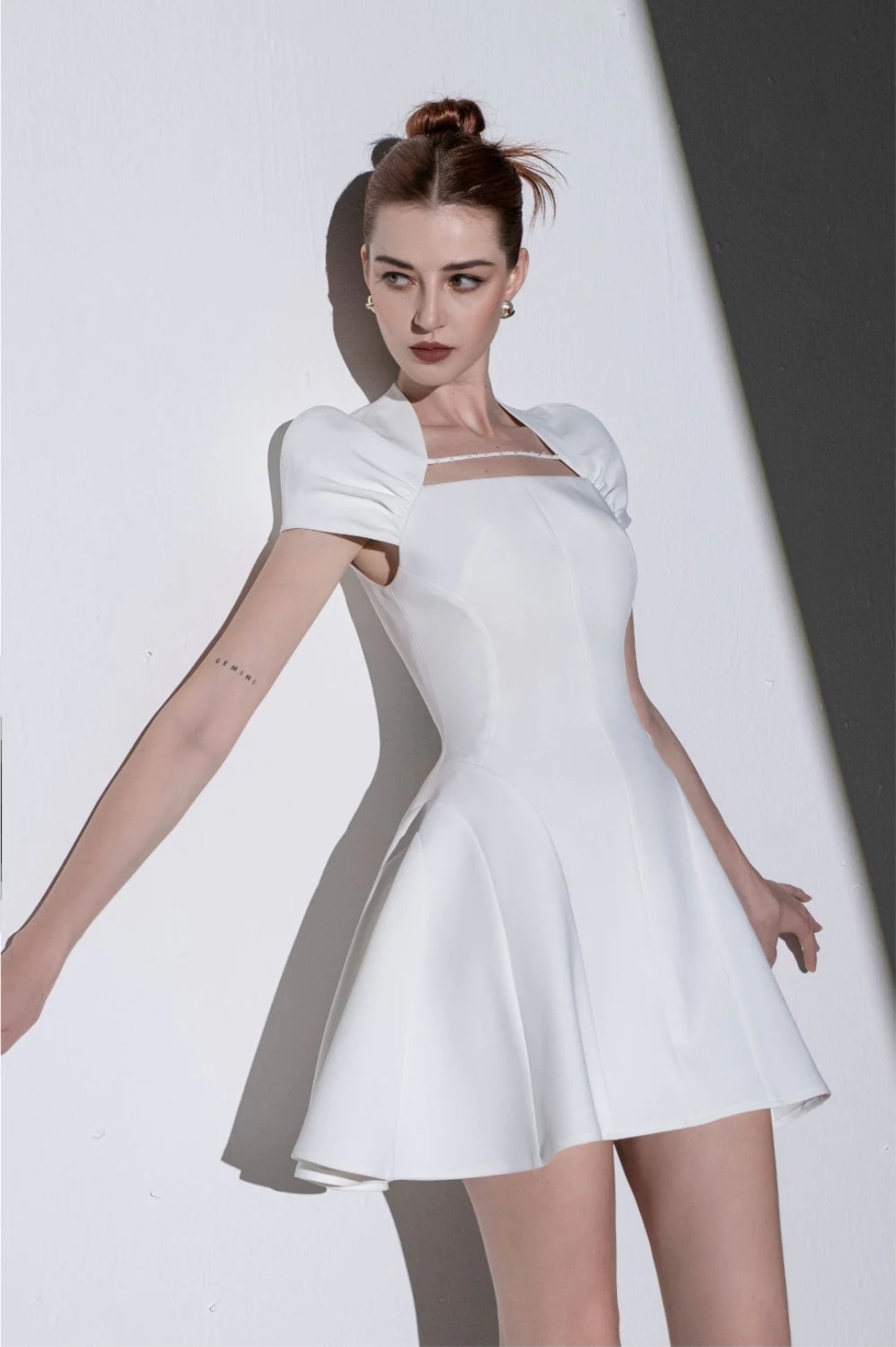 Đầm dáng xòe ngắn cúp ngực tay con phối dây ngang (Đỏ tươi)