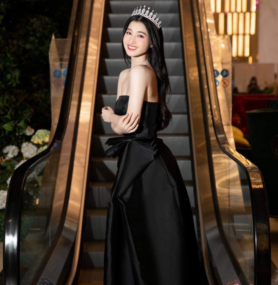 Đầm xòe dáng dài cúp ngực phối nơ eo kèm dây cổ dự tiệc sang trọng Alvin Store 1595 (Đen)