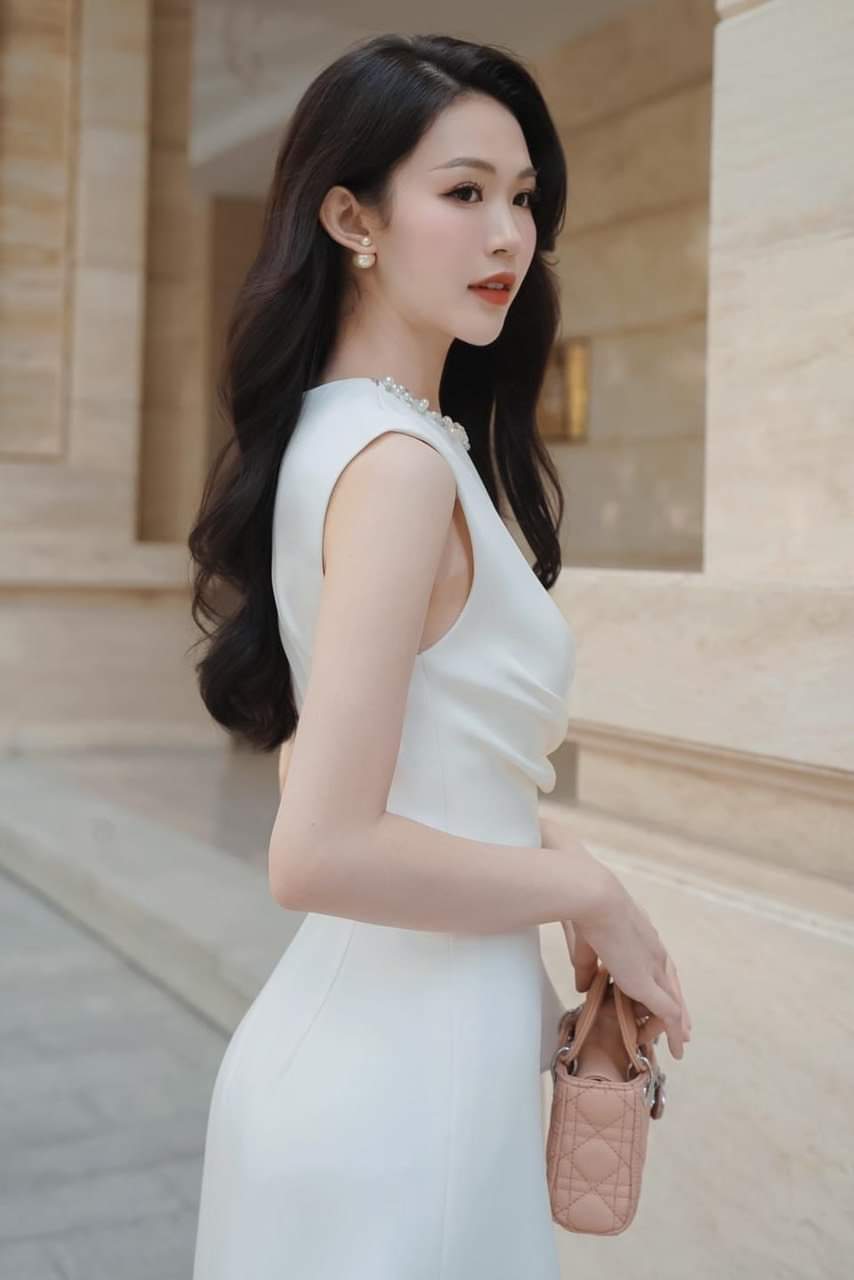 Đầm dự tiệc dáng xòe kiểu sát nách đính ngọc sang trọng Alvin Store 1597 (Trắng)