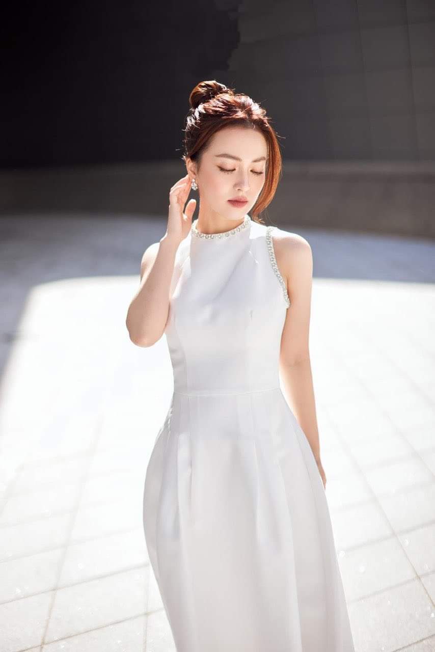 Đầm dự tiệc dáng xòe kiểu sát nách phối túi đính viền ngọc Alvin Store 1599 (Đen)