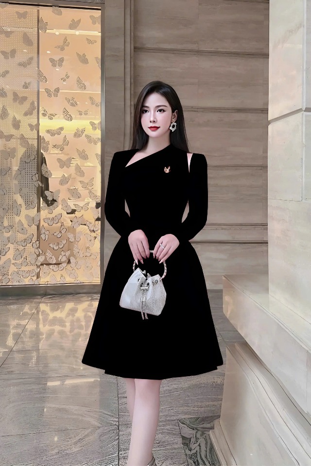 Đầm dự tiệc dáng xoè ngắn tay dài phối logo sang trọng Alvin Store 1616 (Đen)