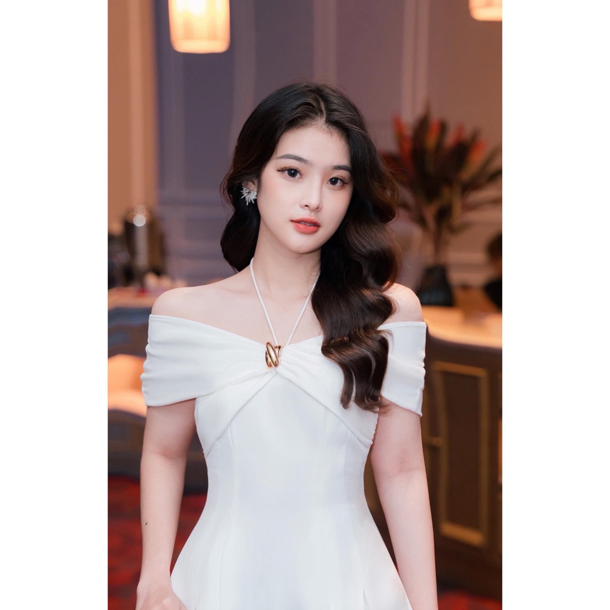 Đầm dự tiệc dáng xoè hở vai cột dây cổ sang trọng Alvin Store 1617 (Trắng)